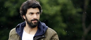 Engin Akyürek yeni dizi için imzayı attı